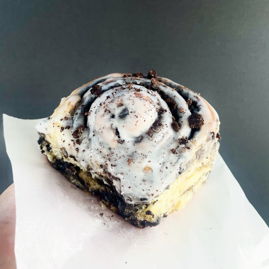 Oreo Cookies N' Cream Roll